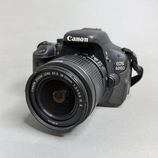 Зеркальный фотоаппарат Canon EOS 600D Kit EF-S 18-55mm f/3.5-5.6 IS II, черный