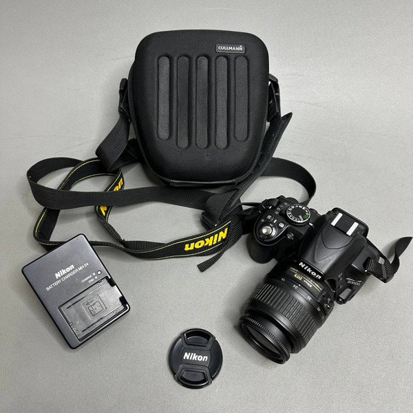 Зеркальный фотоаппарат Nikon D3100 Kit AF-S DX NIKKOR 18-55mm f/3.5-5.6G II