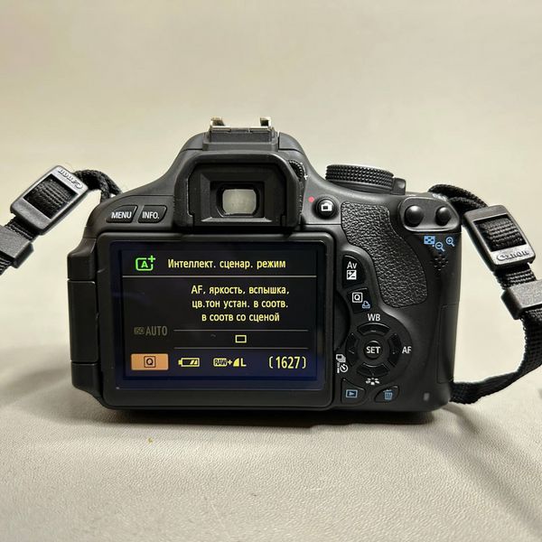 Зеркальный фотоаппарат Canon EOS 600D Kit EF-S 18-55mm f/3.5-5.6 III, черный
