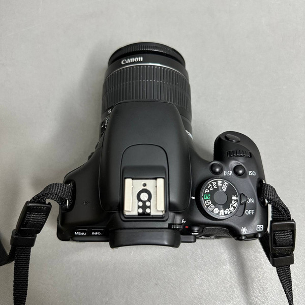 Зеркальный фотоаппарат Canon EOS 600D Kit EF-S 18-55mm f/3.5-5.6 III, черный