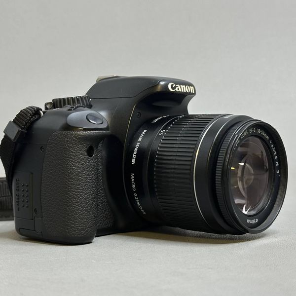 Зеркальный фотоаппарат Canon EOS 550D Kit EF-S 18-55mm f/3.5-5.6 IS II, чёрный