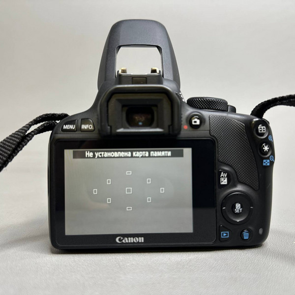 Зеркальный фотоаппарат Canon EOS 100D Kit EF-S 18-55mm f/3.5-5.6 DC III, черный