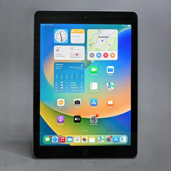 9.7'' Планшет Apple iPad 5 2017 32 Gb Wi-Fi A1822 RU серый
