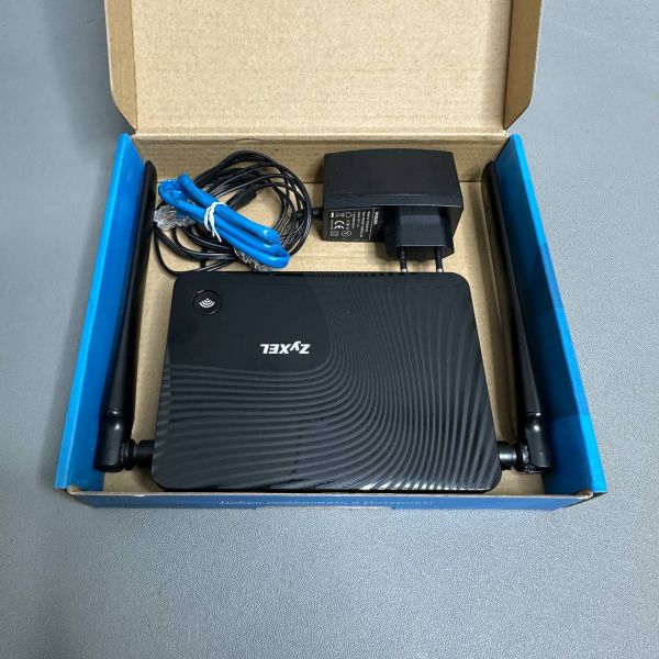 Wi-Fi роутер ZYXEL Keenetic 4G III (Rev. B), черный