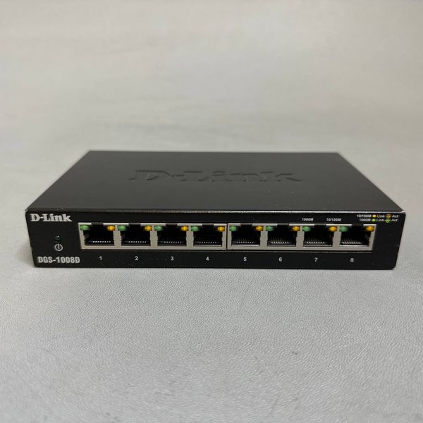 Коммутатор D-Link DGS-1008D