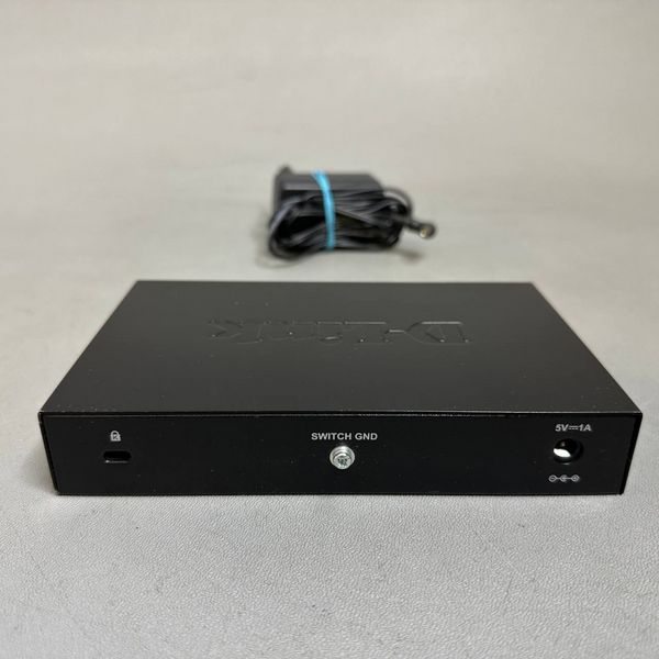 Коммутатор D-Link DGS-1008D