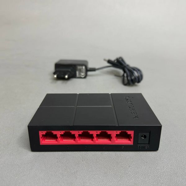 Коммутатор Mercusys MS105G черный