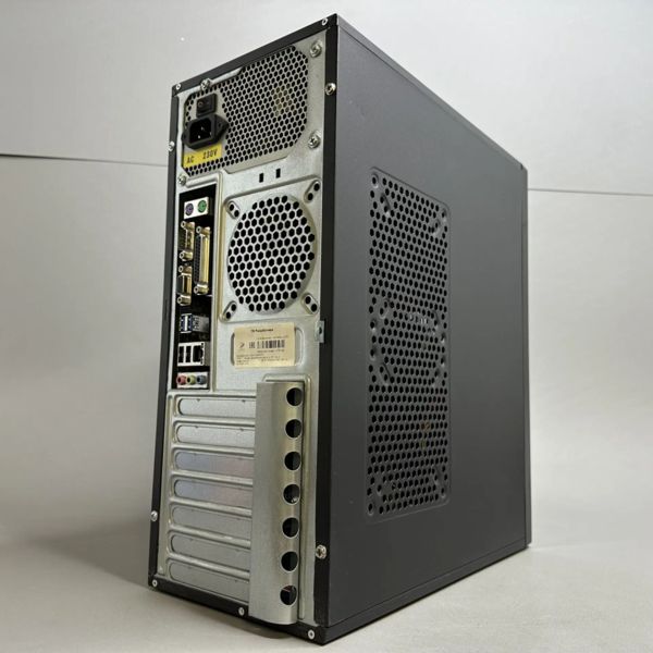 ПК Intel Core i3-7100 / 8Gb / 240Gb SSD + 500Gb HDD / Intel HD / ATX-450W