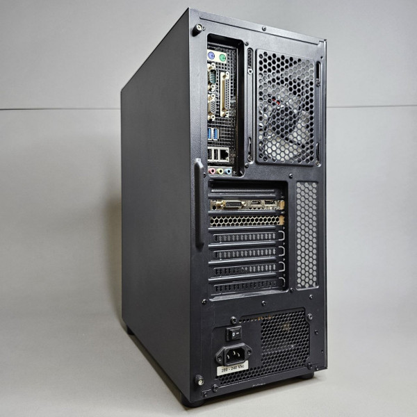 Игровой ПК Thunderobot Alpha D / Intel Core i7-6700 / 16Gb DDR4 / 256Gb SSD m.2 + 500Gb HDD / 6Gb GTX 1660 Super / ATX-600W