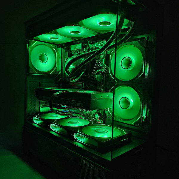Игровой ПК AMD Ryzen 7 7800X3D / 32Gb DDR5 / 1Tb SSD m.2 / 16Gb RTX 5070 Ti / ATX-800W
