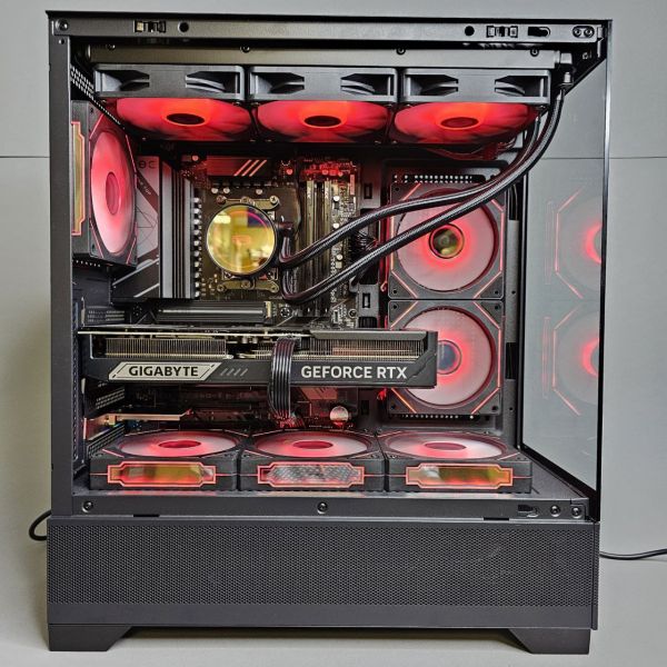 Игровой ПК AMD Ryzen 7 7800X3D / 32Gb DDR5 / 1Tb SSD m.2 / 16Gb RTX 5070 Ti / ATX-800W