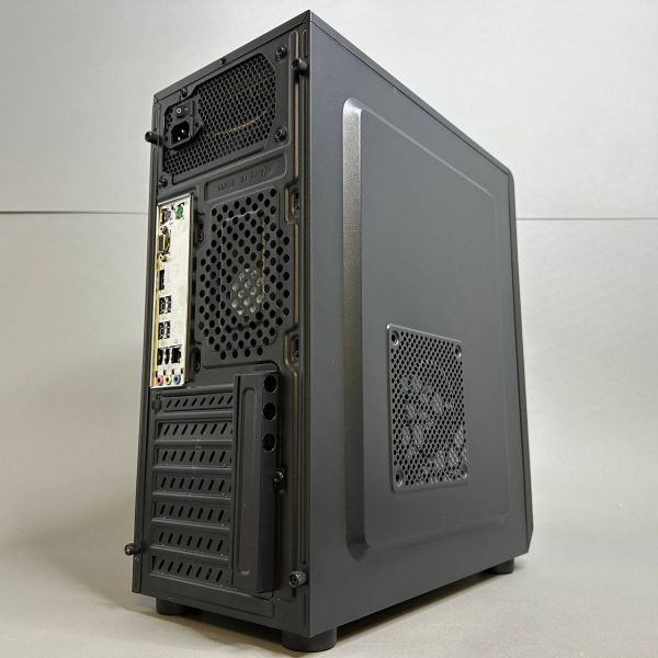 ПК AMD Ryzen 3 Pro 3200G / 8Gb / 240Gb SSD + 500Gb HDD / Vega 8 / ATX-400W