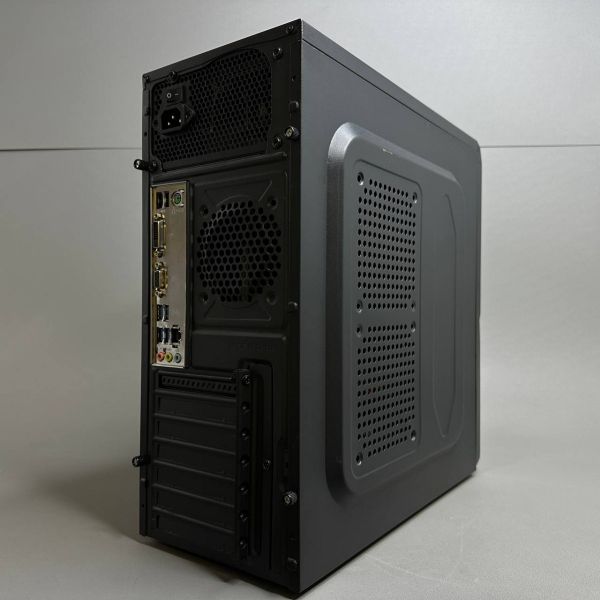 ПК AMD Ryzen 3 3200G / 8Gb / 120Gb SSD + 500Gb HDD / Vega 8 / ATX-450W