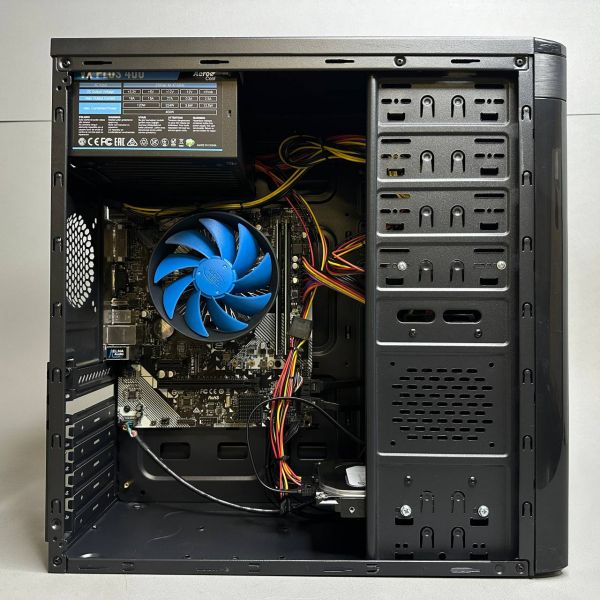 ПК AMD Ryzen 3 2200G / 8Gb / 256Gb SSD + 500Gb HDD / AMD Radeon Vega 8 / ATX-400W