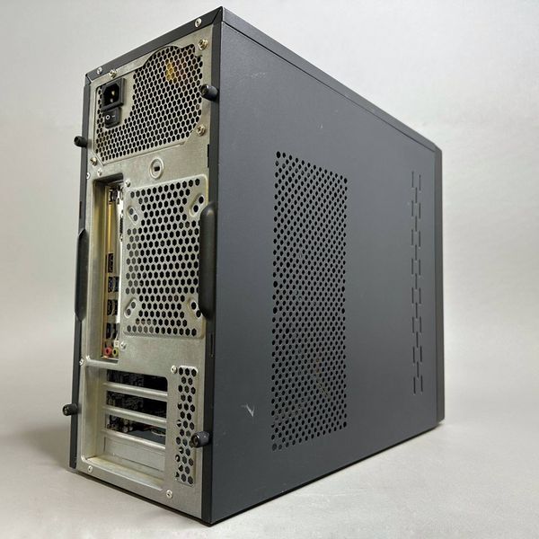 ПК AMD Ryzen 3 Pro 3200G / 8Gb / 240Gb SSD + 500Gb HDD / Vega 8 / ATX-500W