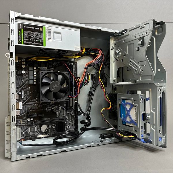 ПК AMD Ryzen 3 3200G / 8Gb DDR4 / 240Gb SSD / Vega 8 / ATX-300W