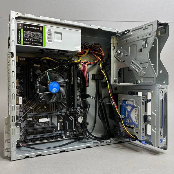 ПК Intel Core i3-8100 / 8Gb DDR4 / 240Gb SSD / Intel UHD / ATX-300W 