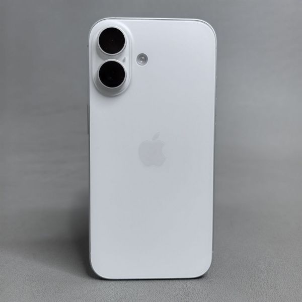 Смартфон Apple iPhone 16 256 ГБ, Dual: nano SIM + eSIM, белый