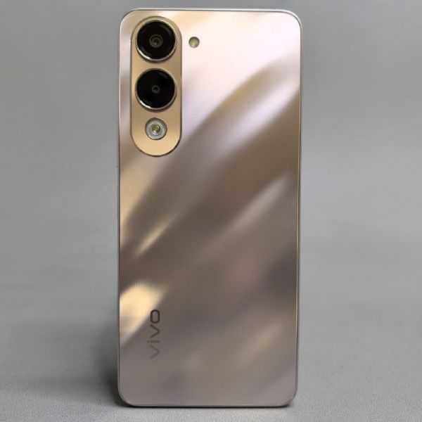 Смартфон Vivo Y04, 4/128Gb, Dual nano SIM, RU, золотистый