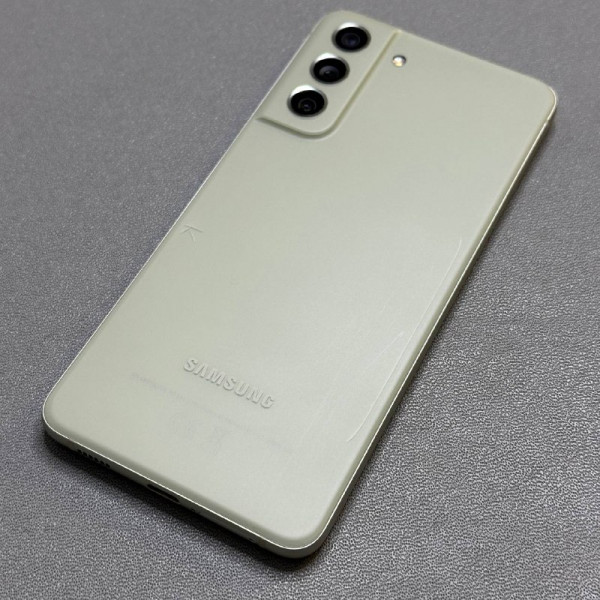 Смартфон Samsung Galaxy S21 FE 5G, 8/128Gb, Dual nano-SIM, зеленый