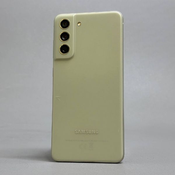 Смартфон Samsung Galaxy S21 FE 5G, 8/128Gb, Dual nano-SIM, зеленый