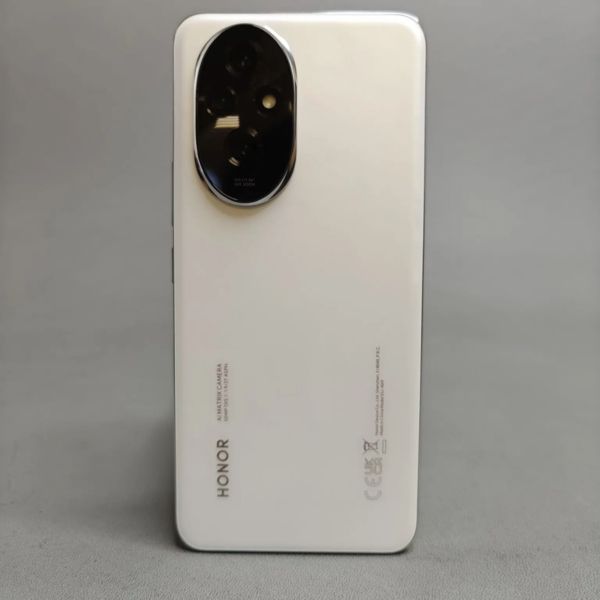 Смартфон HONOR 200 8/256 ГБ, белый