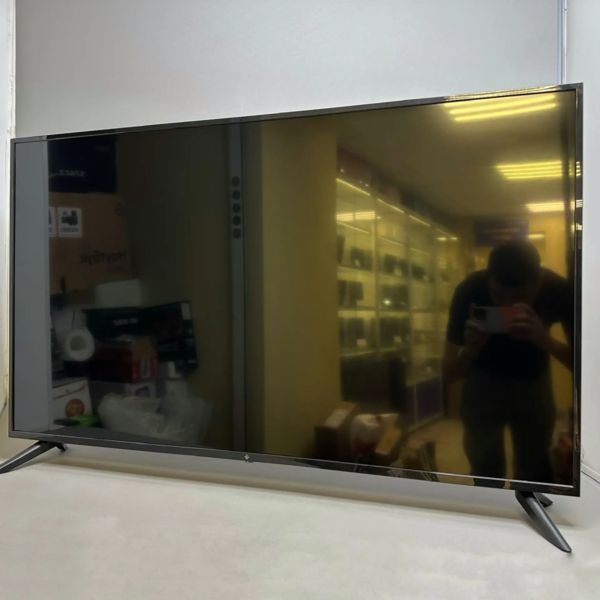 50'' 4K Телевизор DEXP U50F7000E черный