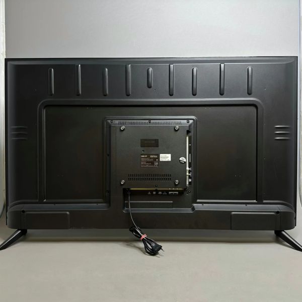 50'' 4K Телевизор DEXP U50F7000E черный