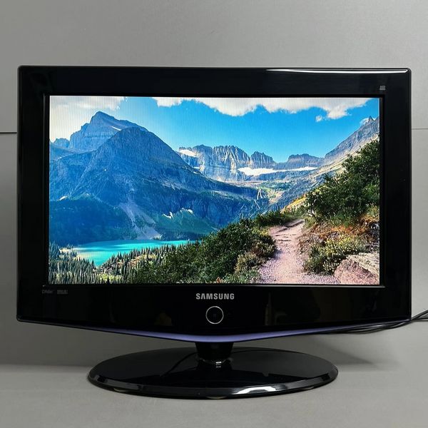 26'' HD Телевизор Samsung LE26R71B черный