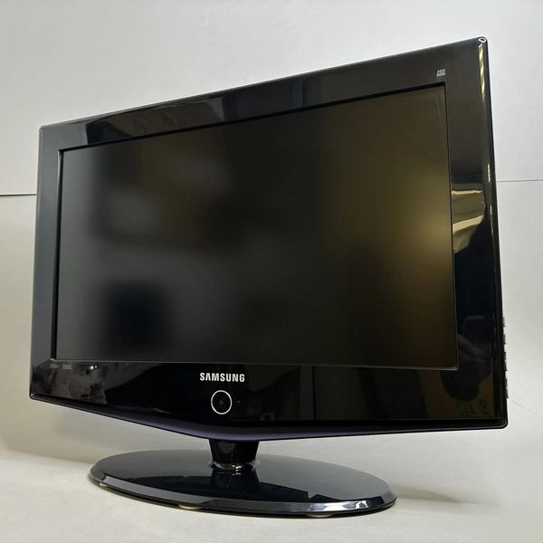 26'' HD Телевизор Samsung LE26R71B черный