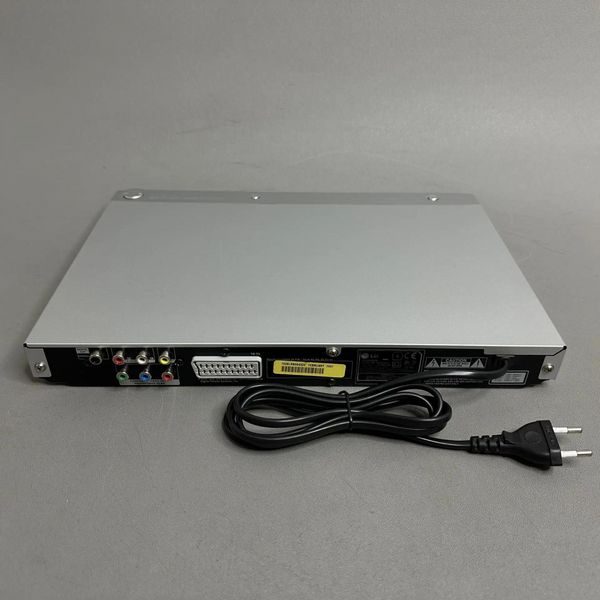 DVD-плеер LG DV654XS серый
