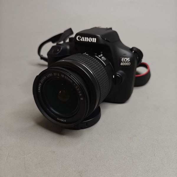 Зеркальный фотоаппарат Canon EOS 4000D Kit 18-55mm III черный