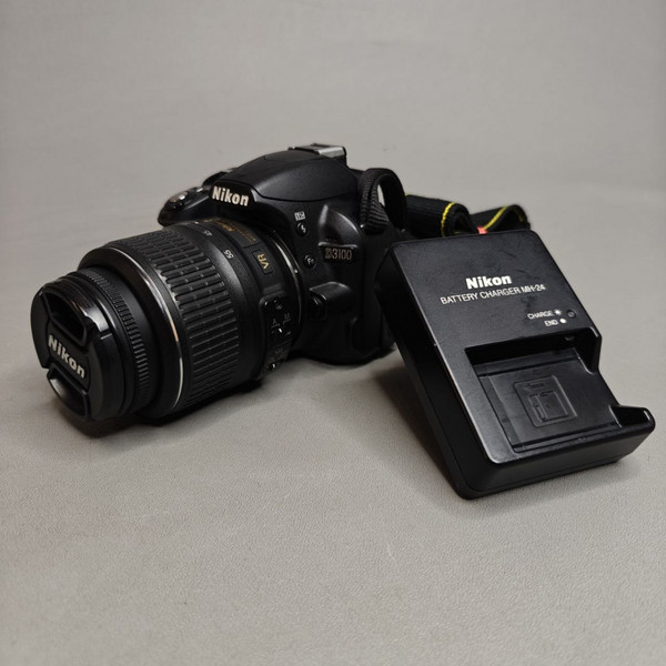 Зеркальный фотоаппарат Nikon D3100 Kit AF-S DX NIKKOR 18-55mm f/3.5-5.6G II Ростест