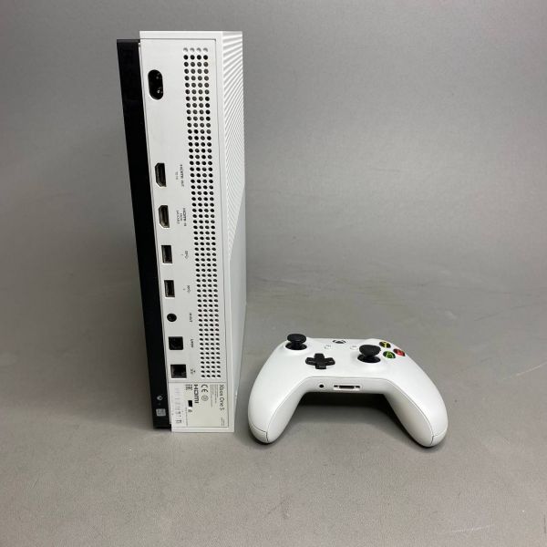 Игровая приставка Microsoft Xbox One S 1000 ГБ HDD, без игр, белый