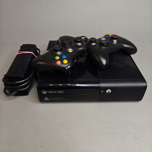 Игровая приставка Microsoft Xbox 360 E 500 ГБ