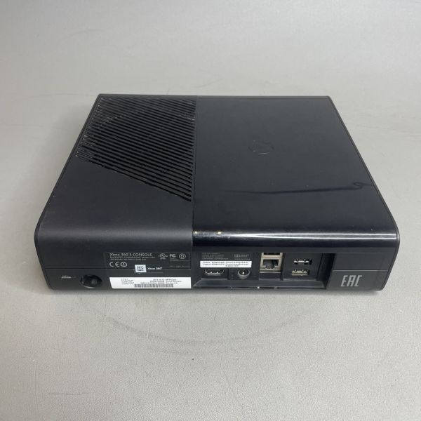 Игровая приставка Microsoft Xbox 360 E 500 ГБ