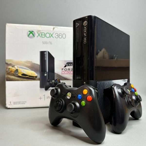 Игровая приставка Microsoft Xbox 360 E 500 ГБ (2 геймпада)