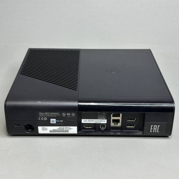 Игровая приставка Microsoft Xbox 360 E 500 ГБ (2 геймпада)