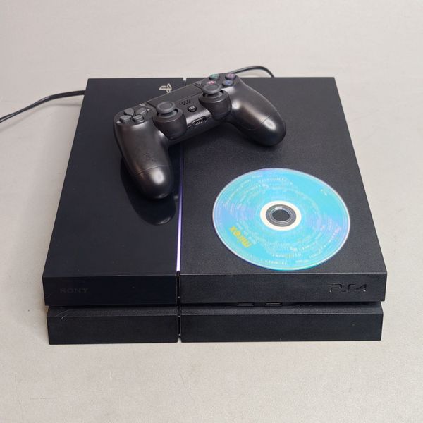 Игровая приставка Sony PlayStation 4 500 ГБ HDD, прошивка с диска + 2 геймпада, черная