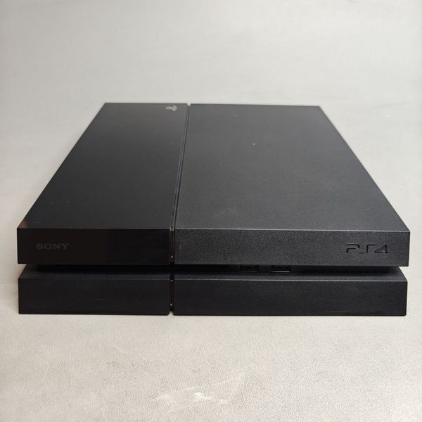 Игровая приставка Sony PlayStation 4 500 ГБ HDD, 2 геймпада, черная