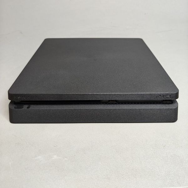 Игровая приставка Sony PlayStation 4 Slim 1000 ГБ HDD, без игр, черная