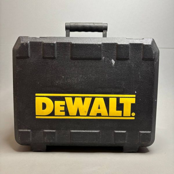 Дисковая пила DeWALT D23650K, 1350 Вт