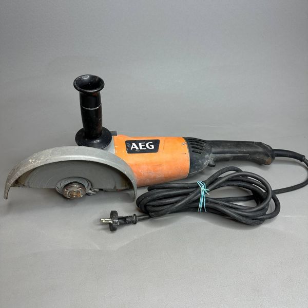 Угловая шлифмашина AEG WS 22-230 DMS