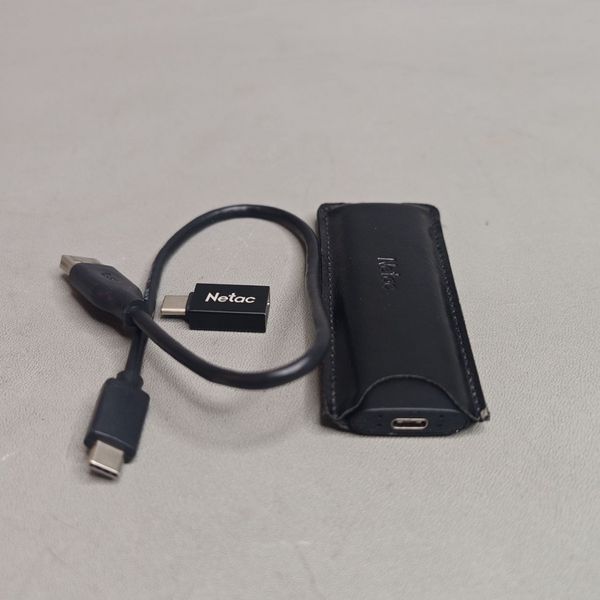 Внешний диск SSD NETAC Z Slim 250ГБ NT01ZSLIM-250G-32BK, USB-C, чтение - 550МБ/с, черный