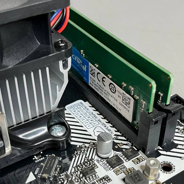 Комплект Asrock A320M-HDV +R3 2200G+16Gb+Кулер