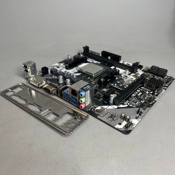 Комплект Asrock A320M-HDV +R3 2200G