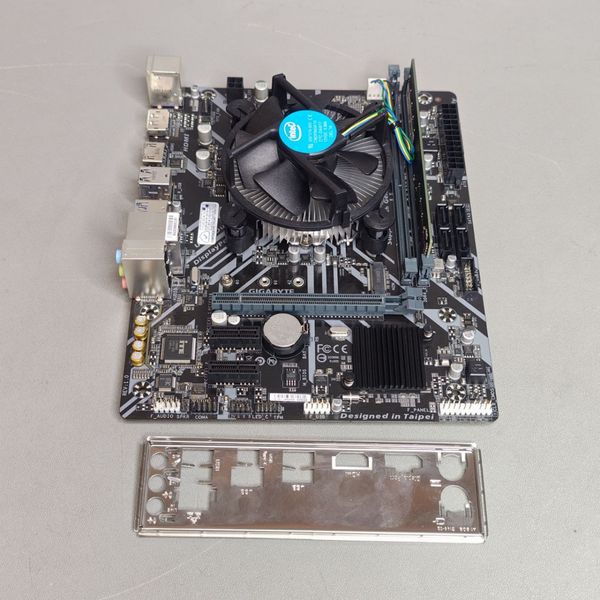 Комплект мат плата Gigabyte H310M A s-1151v2 + Core i3 -8100 + 8Gb+ кулер
