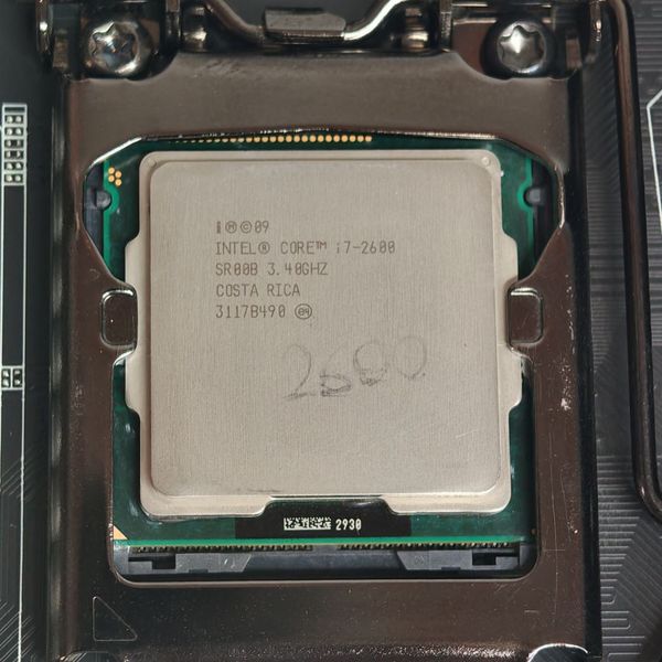 Комплект мат. плата GIGABYTE GA-Z68X-UD3H-B3 + i7-2600 + 8Gb