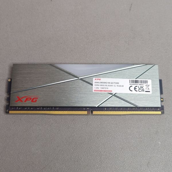 Оперативная память ADATA XPG SPECTRIX D50 RGB (AX4U36008G18I-QCTG50) 32 ГБ