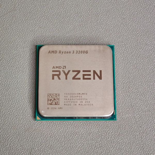 Процессор AMD Ryzen 3 3200G OEM